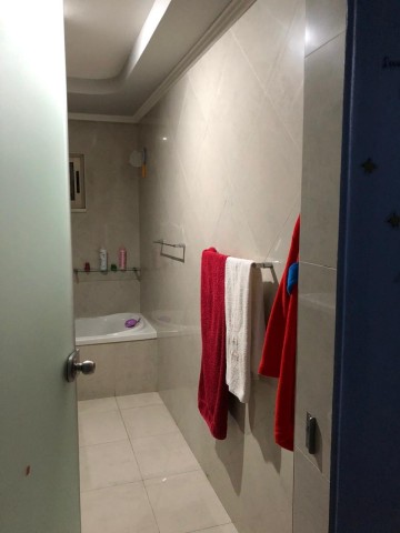 A Venda Excelente moradia V3 duplex, mobiliada, na Vila Alice.