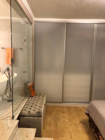 A Venda Excelente moradia V3 duplex, mobiliada, na Vila Alice.