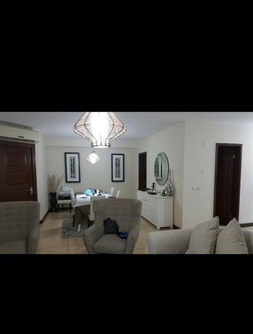 A Venda Apartamento T3, mobiliado, no Condomínio Clássicos do Sul, Benfica.