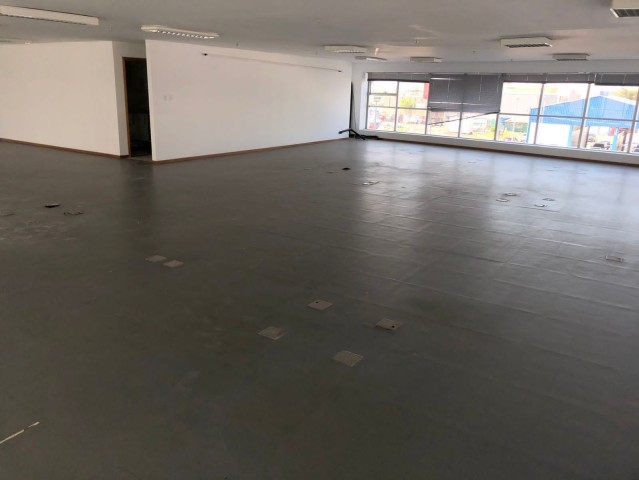 A Venda Escritorio no Belas Business park com estacionamento