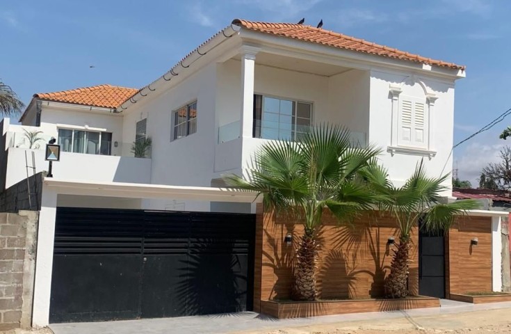 A Venda VIVENDA V4 À VENDA NO TALATONA BAIRRO MILITAR