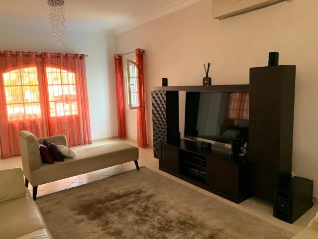 A Venda Vivenda V3+2, no Condomínio Cajueiro, Talatona.