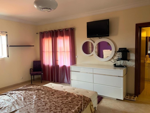 A Venda Vivenda V3+2, no Condomínio Cajueiro, Talatona.