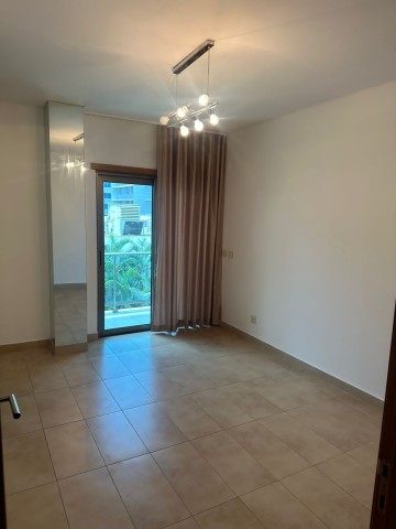 A Venda Arrendar: Excelente apartamento T3, no Condomínio Dolce Vita, Talatona.