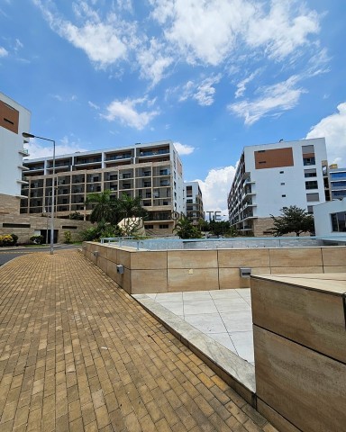 A Venda Arrendar: Excelente apartamento T3, no Condomínio Dolce Vita, Talatona.