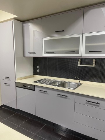 A Venda Arrendar: Excelente apartamento T3, no Condomínio Dolce Vita, Talatona.