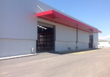 TERRENO COM INSTALAÇÕES INDUSTRIAIS