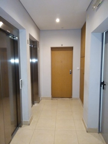 A Venda Apartamento T1 mobiliado, no Edifício Coqueiros Prestige, Coqueiros.