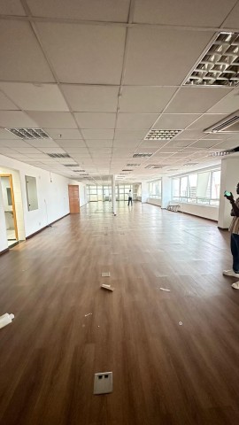 A Venda Escritório de 320m² no Condomínio Belas Business Park, Talatona.