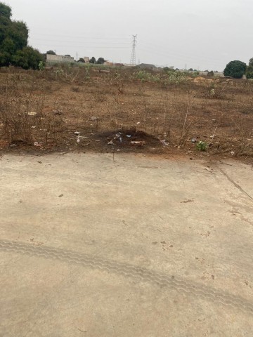 A Venda Terreno de 3 hectares, berma estrada, Via expressa.