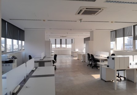 Anúncio 03 Escritórios nos Edifícios Imporafrica, rua Kwame Nkrumah, Maculusso.