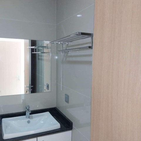 A Venda Apartamento T4, no Condomínio Royal Park, Talatona.