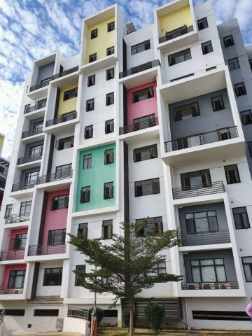 A Venda Apartamento T4, no Condomínio Royal Park, Talatona.