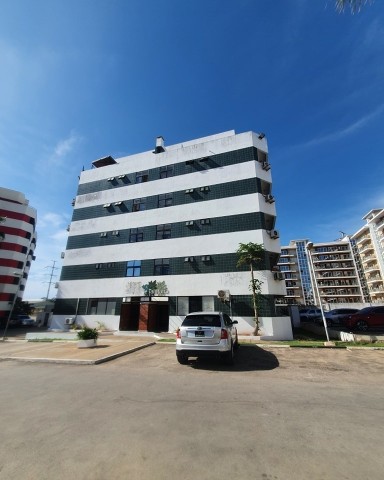 A Venda Vivenda V5 com anexo e piscina, mobiliado, na Zona Verde, Via Expressa.