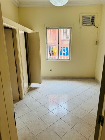 A Venda Vivenda V3, na Maianga, nas imediações da Clínica Medical Center.