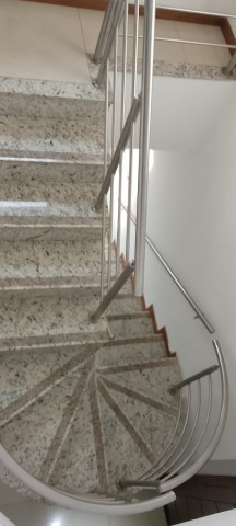 A Venda Apartamento T3 duplex, no Condomínio Laguna Residencial, Talatona.
