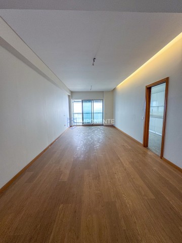 A Venda Luxuoso apartamento T2 no Edifício Kanhangulo, Ingombotas.