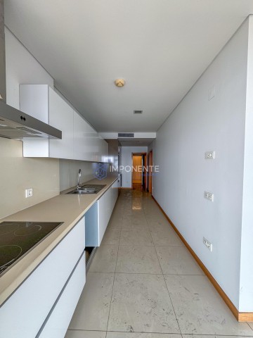 A Venda Luxuoso apartamento T2 no Edifício Kanhangulo, Ingombotas.