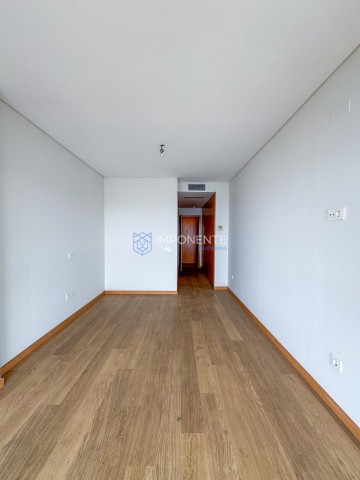 A Venda Luxuoso apartamento T2 no Edifício Kanhangulo, Ingombotas.