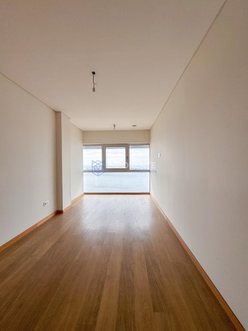 A Venda Luxuoso apartamento T2 no Edifício Kanhangulo, Ingombotas.