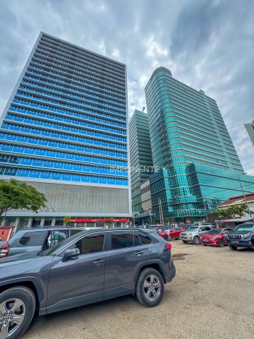 A Venda Luxuoso apartamento T2 no Edifício Kanhangulo, Ingombotas.