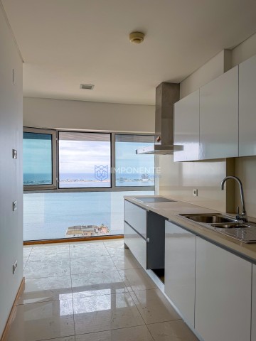 A Venda Luxuoso apartamento T2 no Edifício Kanhangulo, Ingombotas.