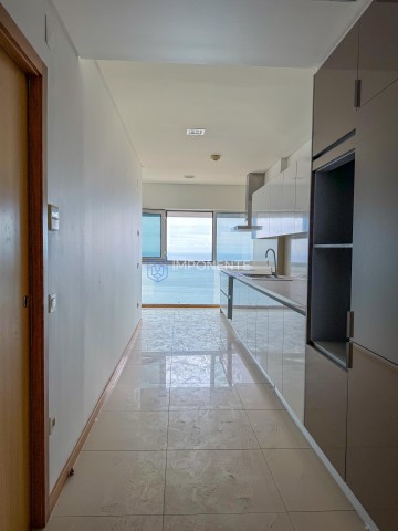 A Venda Luxuoso apartamento T2 no Edifício Kanhangulo, Ingombotas.
