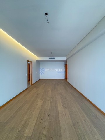 A Venda Luxuoso apartamento T2 no Edifício Kanhangulo, Ingombotas.