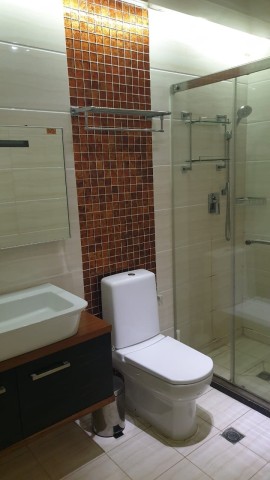 A Venda Apartamento T3, mobiliado, na Ilha de Luanda.