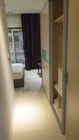 A Venda Apartamento T3, mobiliado, na Ilha de Luanda.