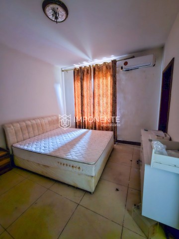 A Venda Moradia V3 geminada com anexo, no Condomínio Jardim de Rosas, Camama.