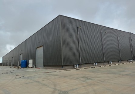 Armazéns em Viana, Km 25.