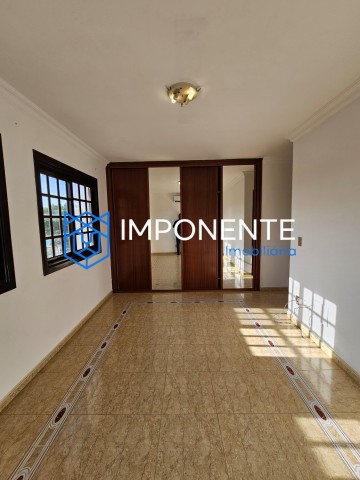 A Venda Vivenda V5 com piscina e anexo, no condomínio Atlântico Sul, Talatona.