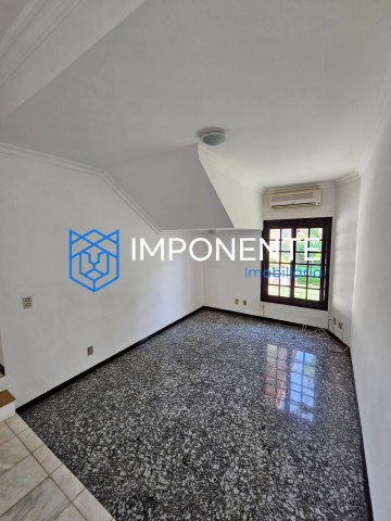 A Venda Vivenda V5 com piscina e anexo, no condomínio Atlântico Sul, Talatona.