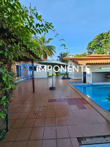 A Venda Vivenda V5 com piscina e anexo, no condomínio Atlântico Sul, Talatona.