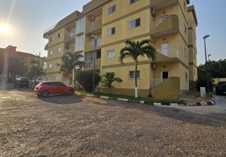 Anúncio Apartamento T3, no Condomínio Vale dos Pássaros, em Talatona.