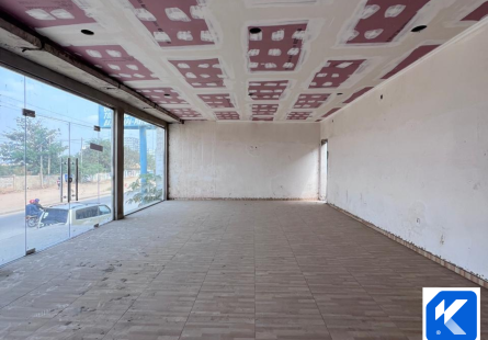 Anúncio ARRENDA-SE LOJA NOVA NO TALATONA RUA DOS MINISTÉRIOS (VIA PRINCIPAL)