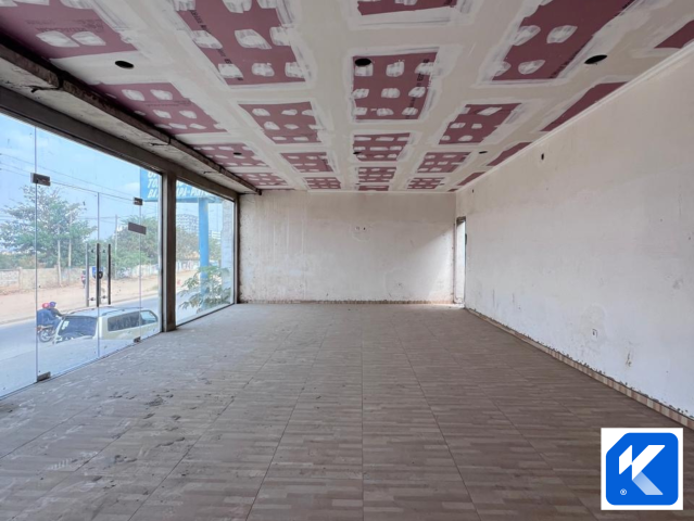 A Venda ARRENDA-SE LOJA NOVA NO TALATONA RUA DOS MINISTÉRIOS (VIA PRINCIPAL)