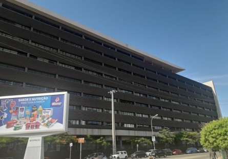 Anúncio 7 Pisos de escritórios, no edifício Masuika, Talatona.