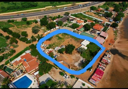 Terreno de 50/50, no Futungo.