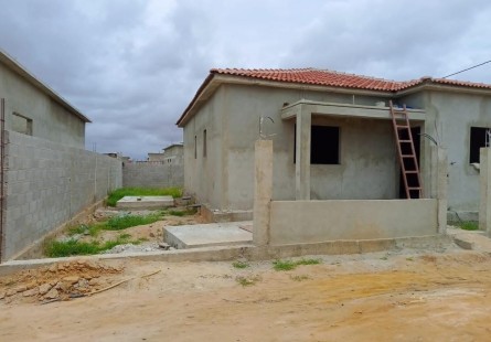 Vivenda T3 em condomínio Infinity Gold Camama